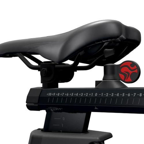 Tomahawk IC8 - Life Fitness Indoor Bike